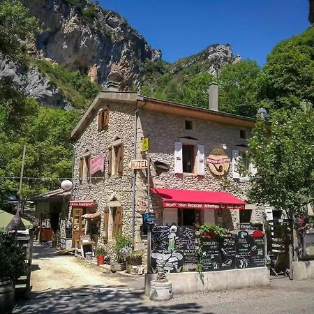 Le Moulin De La Pipe - Logis Hotel Restaurant Plan-de-Baix ภายนอก รูปภาพ