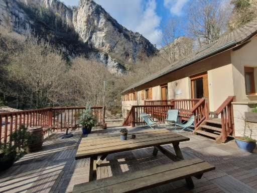Le Moulin De La Pipe - Logis Hotel Restaurant Plan-de-Baix ภายนอก รูปภาพ